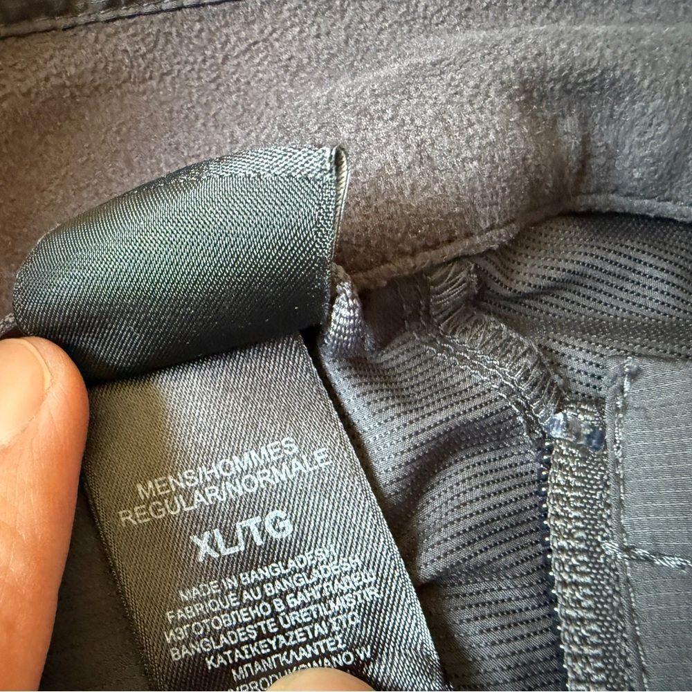 The North Face Black and White Jacket - Picture 6 of 6